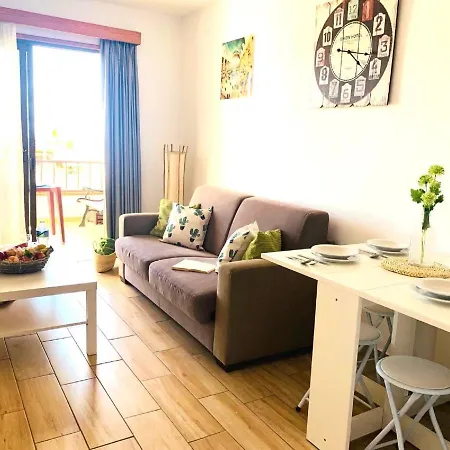 Apartamento Amazing Sea Views In Cactus Blanco Los Cristianos (Tenerife)